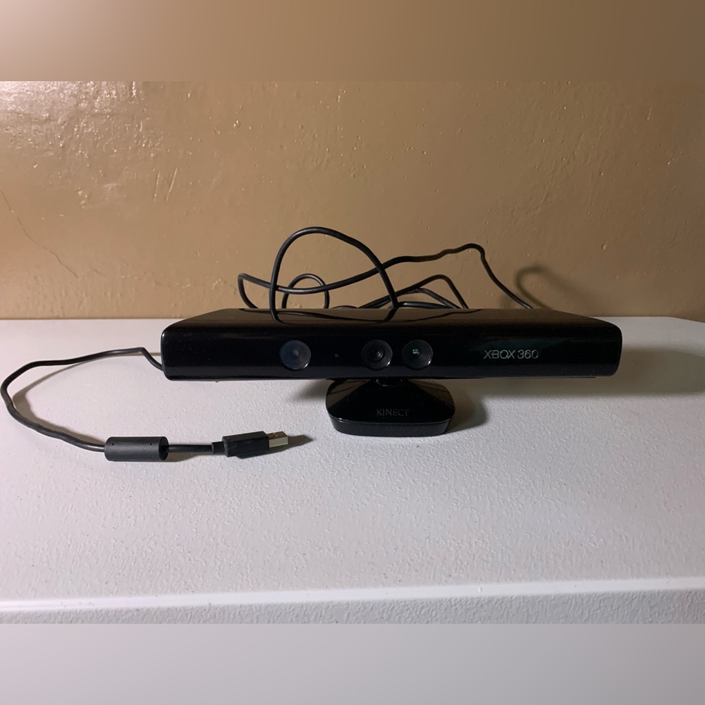 Microsoft Xbox 360 Kinect Sensor - Black